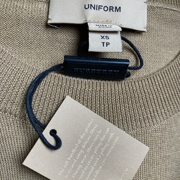 Burberry Uniform 100% Merino Wool Short Sleeve Crew Neck Sweater XS Caramel - Picture 7 of 11